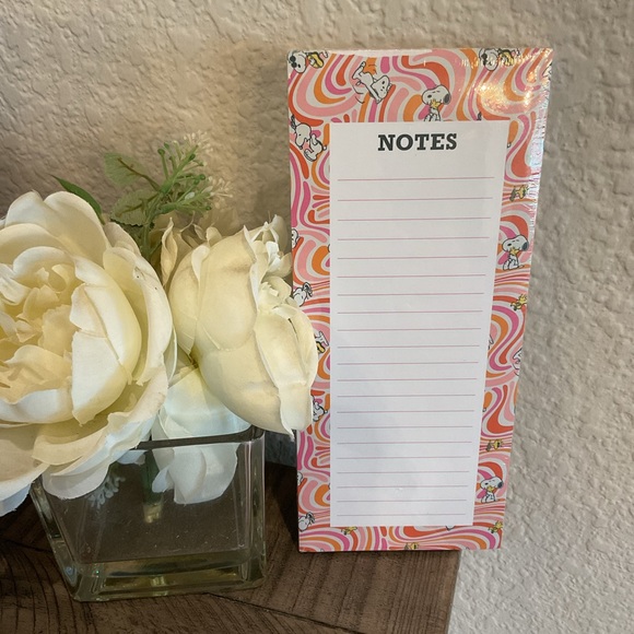 Other - Graphique Snoopy Groovy Notepad NWT